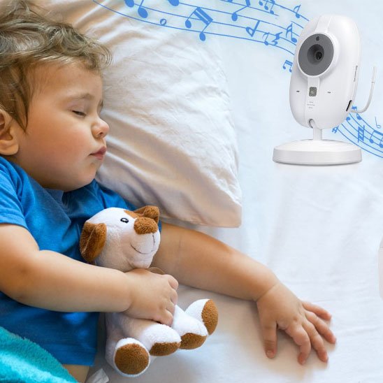 camera bebe blanc enfant endormi lit pyjama bleu peluche chien