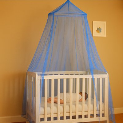 ciel de lit moustiquaire transparent bleu enfant endormi