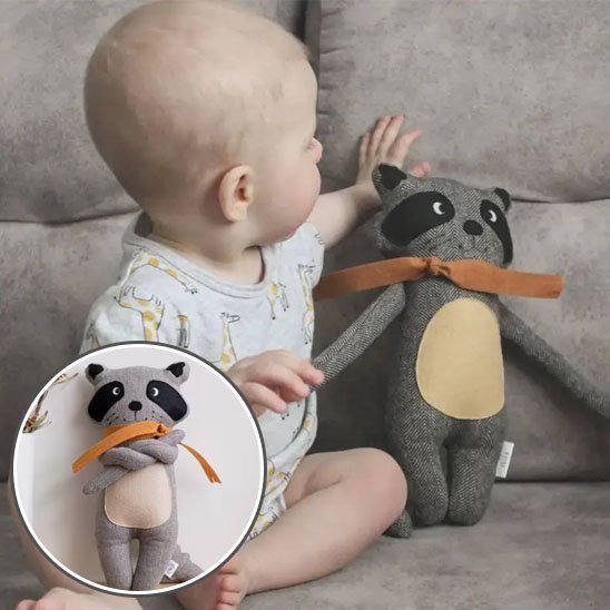 doudou peluche raton laveur gris boucle brun bambin sofa