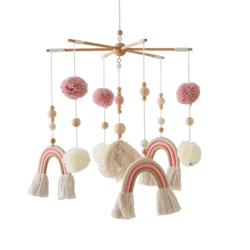 mobile bébé arc-en-ciel beige rose brun bois corde
