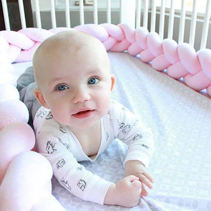 tresse de lit simple rose enfant couché berceau blanc chambre